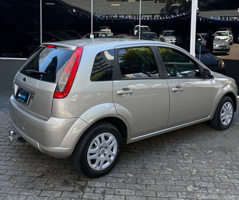 FIESTA 1.0 MPI CLASS HATCH 8V FLEX 4P MANUAL - 2014 - CAXIAS DO SUL