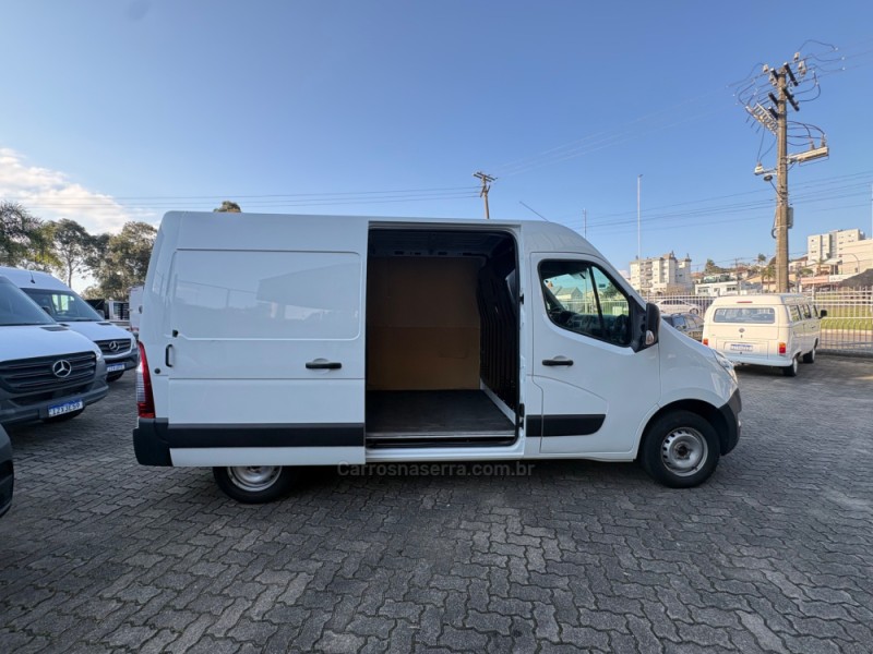 MASTER 2.3 GRAND FURGÃO L2H2 16V TURBO INTERCOOLER DIESEL 4P MANUAL - 2022 - FARROUPILHA