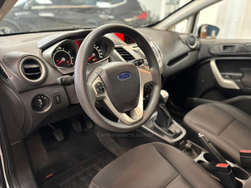 FIESTA 1.6 SE HATCH 16V FLEX 4P MANUAL - 2012 - CARLOS BARBOSA