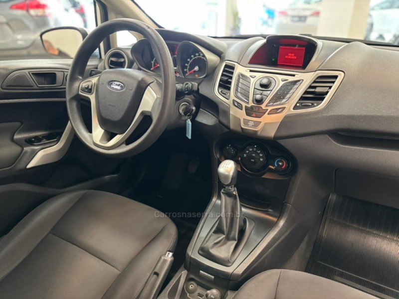 FIESTA 1.6 SE HATCH 16V FLEX 4P MANUAL - 2012 - CARLOS BARBOSA