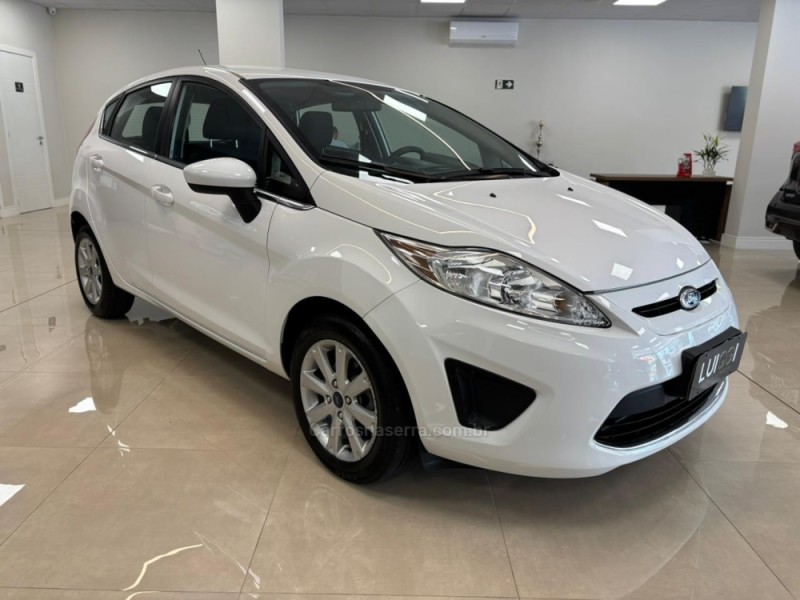 FIESTA 1.6 SE HATCH 16V FLEX 4P MANUAL - 2012 - CARLOS BARBOSA