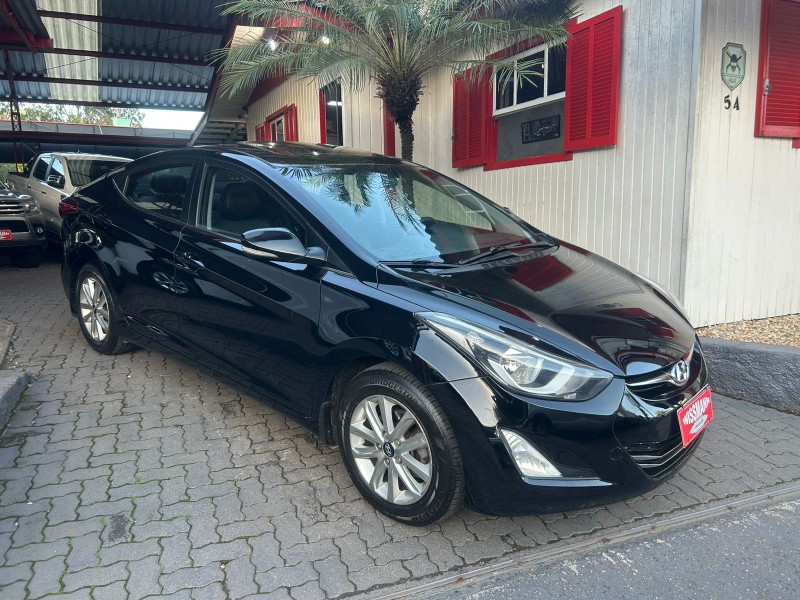 elantra 2.0 gls 16v flex 4p automatico 2015 tres coroas