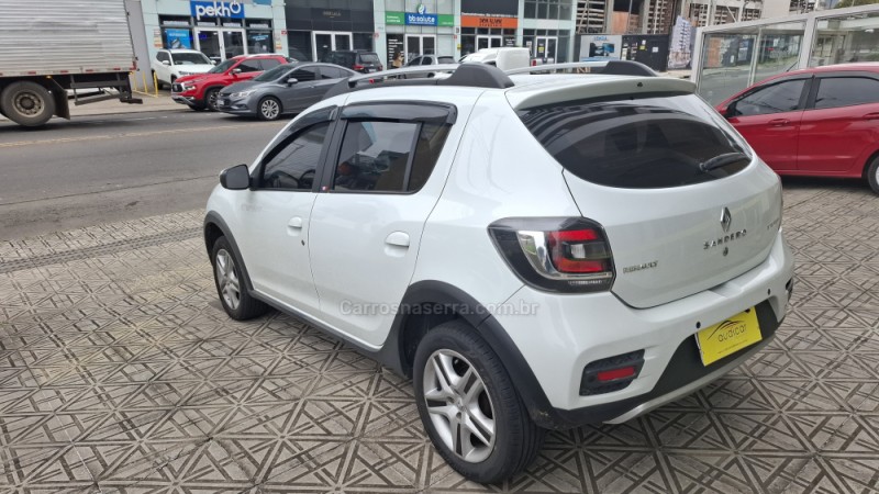 SANDERO 1.6 STEPWAY 8V FLEX 4P MANUAL - 2015 - CAXIAS DO SUL