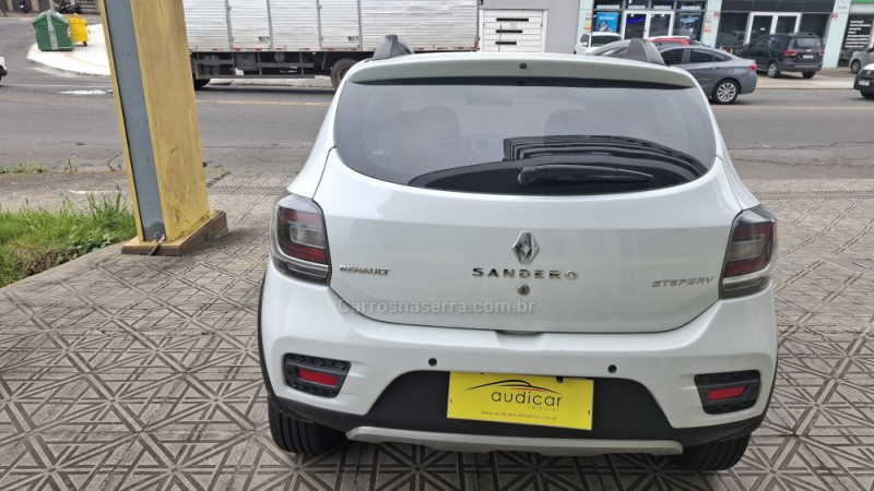 SANDERO 1.6 STEPWAY 8V FLEX 4P MANUAL - 2015 - CAXIAS DO SUL