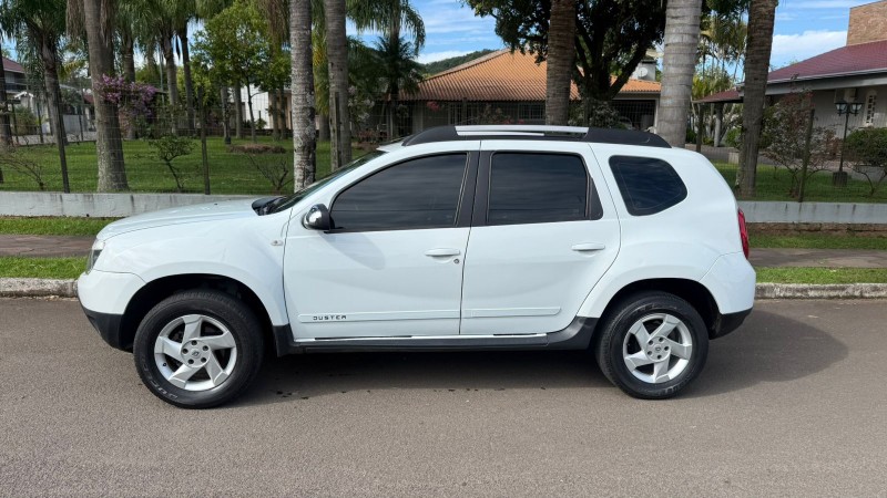 DUSTER 2.0 DYNAMIQUE 4X4 16V FLEX 4P MANUAL - 2015 - FELIZ