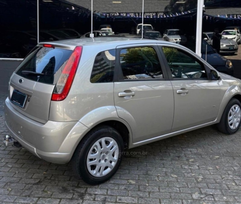 FIESTA 1.0 MPI 8V GASOLINA 4P MANUAL - 2014 - CAXIAS DO SUL