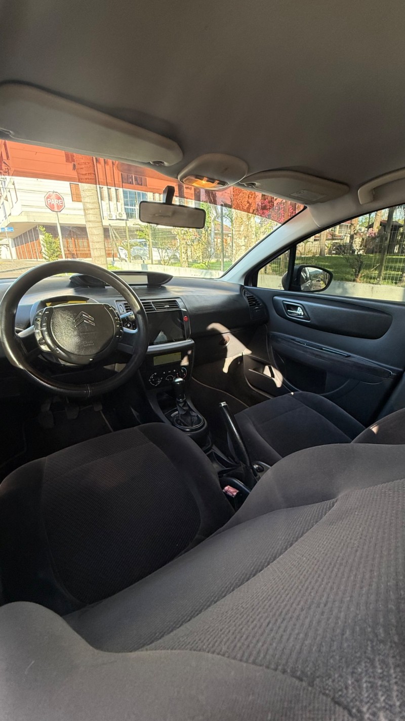 C4 1.6 GLX 16V FLEX 4P MANUAL - 2011 - FELIZ