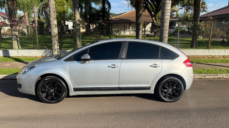 C4 1.6 GLX 16V FLEX 4P MANUAL - 2011 - FELIZ