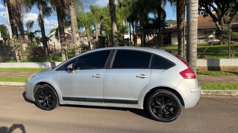C4 1.6 GLX 16V FLEX 4P MANUAL - 2011 - FELIZ