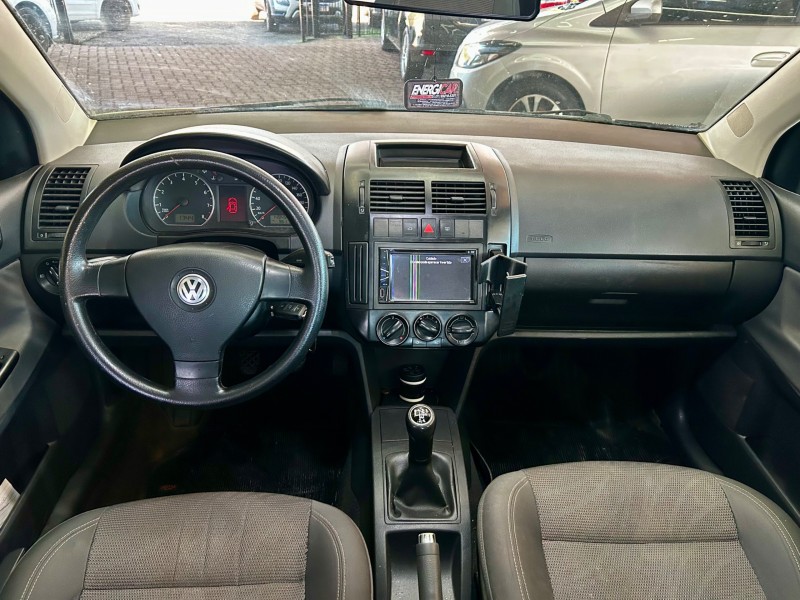 POLO 1.6 MI SPORTLINE 8V FLEX 4P MANUAL - 2010 - SãO SEBASTIãO DO CAí
