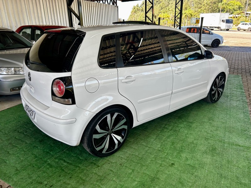 POLO 1.6 MI SPORTLINE 8V FLEX 4P MANUAL - 2010 - SãO SEBASTIãO DO CAí