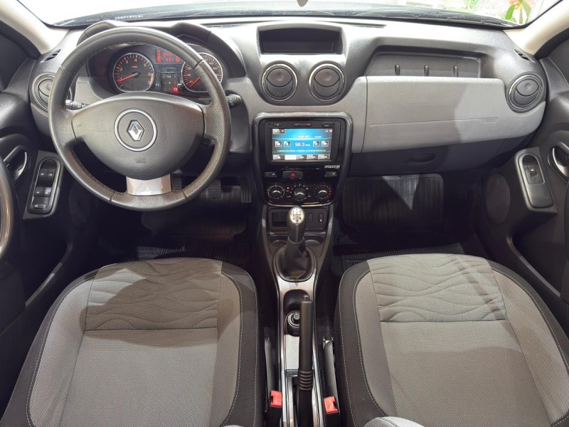 DUSTER 1.6 TECH ROAD 4X2 16V FLEX 4P MANUAL - 2014 - FARROUPILHA