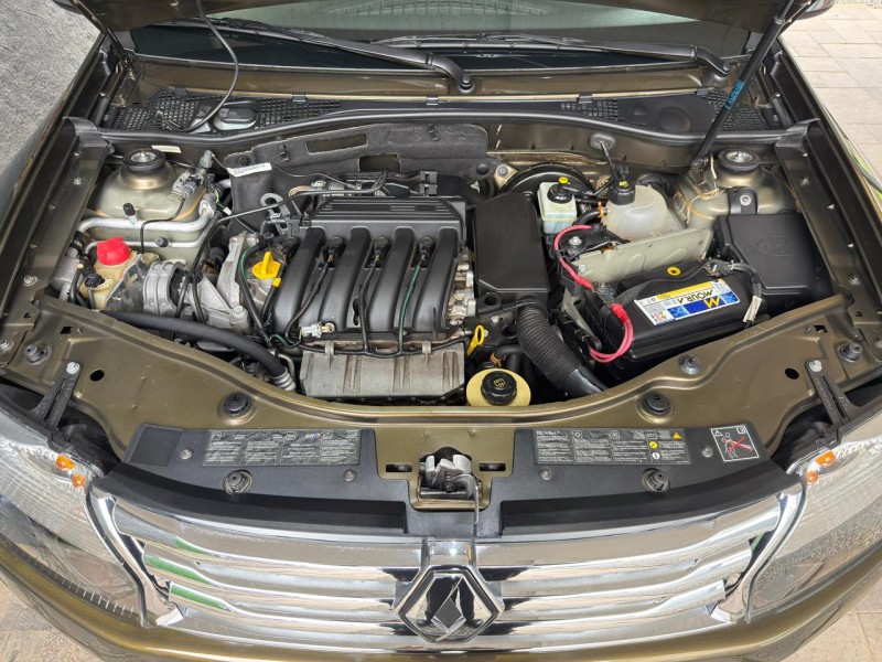 DUSTER 1.6 TECH ROAD 4X2 16V FLEX 4P MANUAL - 2014 - FARROUPILHA