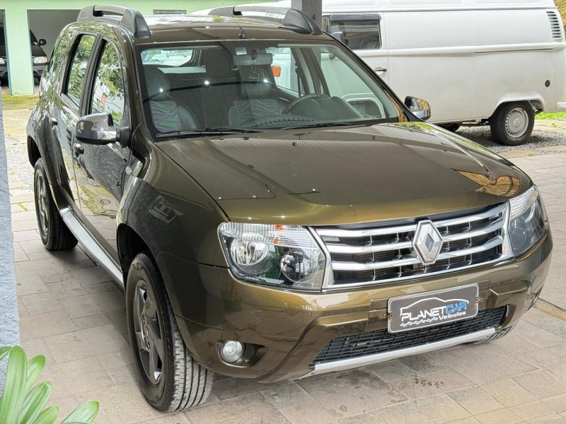 DUSTER 1.6 TECH ROAD 4X2 16V FLEX 4P MANUAL - 2014 - FARROUPILHA