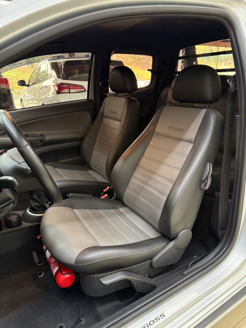 SAVEIRO 1.6 CROSS CD 16V FLEX 2P MANUAL - 2016 - FARROUPILHA