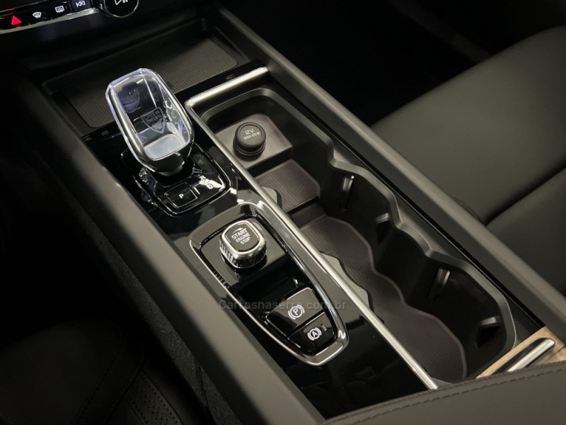XC60 2.0 T8 RECHARGE PLUS AWD HIBRIDO 4P AUTOMÁTICO - 2026 - FLORES DA CUNHA