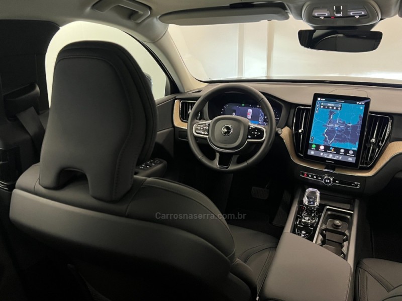 XC60 2.0 T8 RECHARGE PLUS AWD HIBRIDO 4P AUTOMÁTICO - 2026 - FLORES DA CUNHA