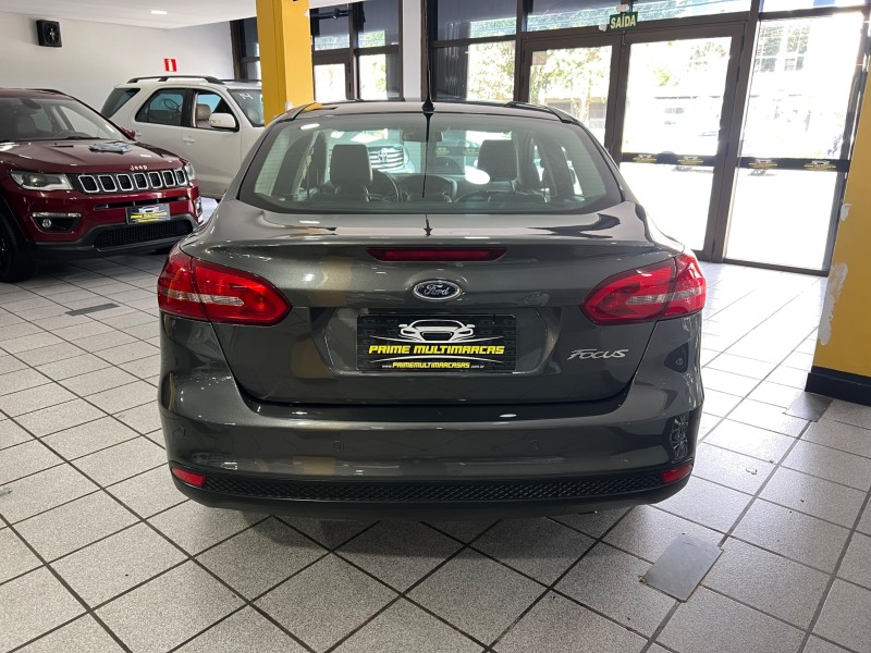FOCUS 2.0 SE SEDAN 16V FLEX 4P AUTOMÁTICO - 2017 - CAXIAS DO SUL