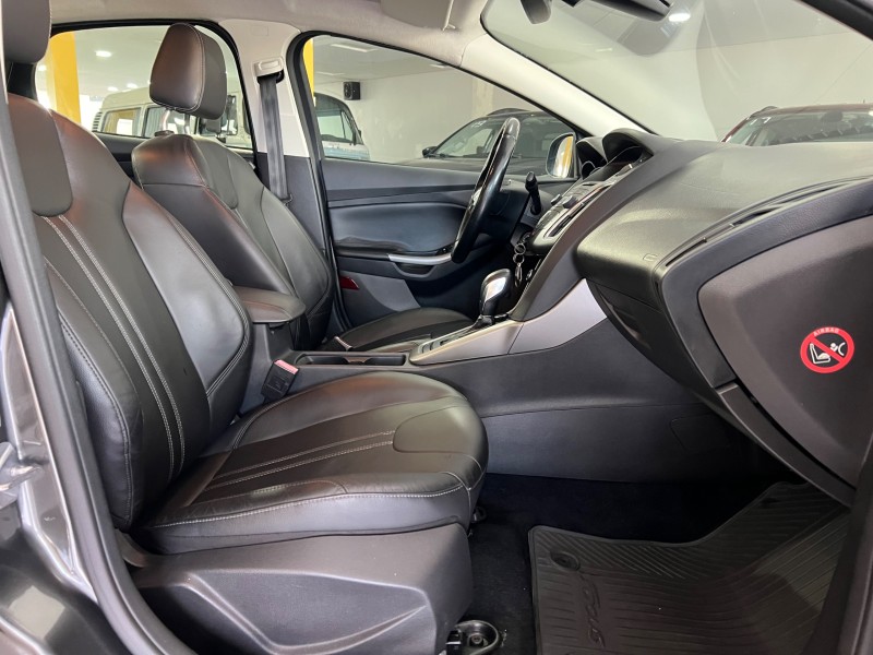 FOCUS 2.0 SE SEDAN 16V FLEX 4P AUTOMÁTICO - 2017 - CAXIAS DO SUL