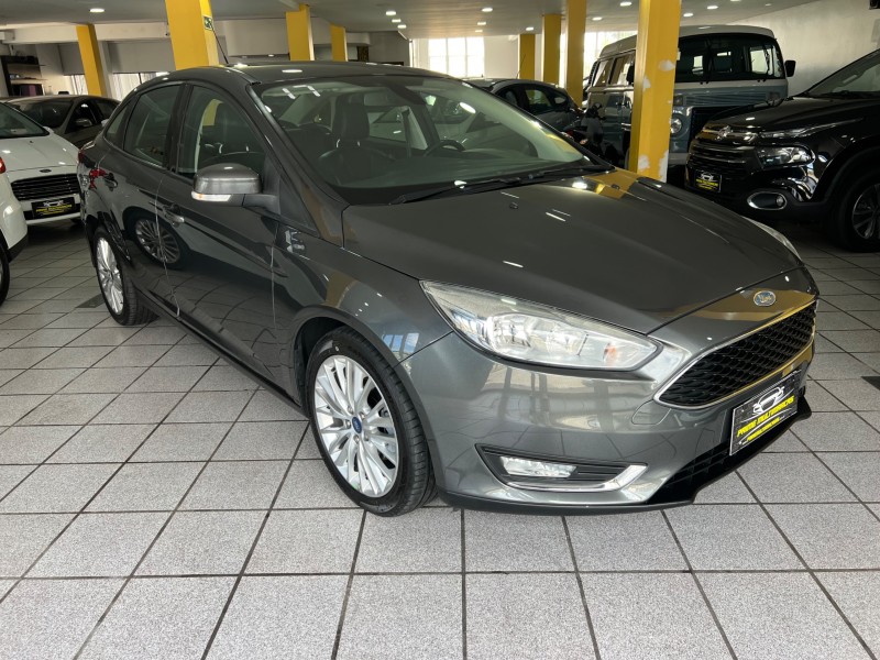 FOCUS 2.0 SE SEDAN 16V FLEX 4P AUTOMÁTICO - 2017 - CAXIAS DO SUL