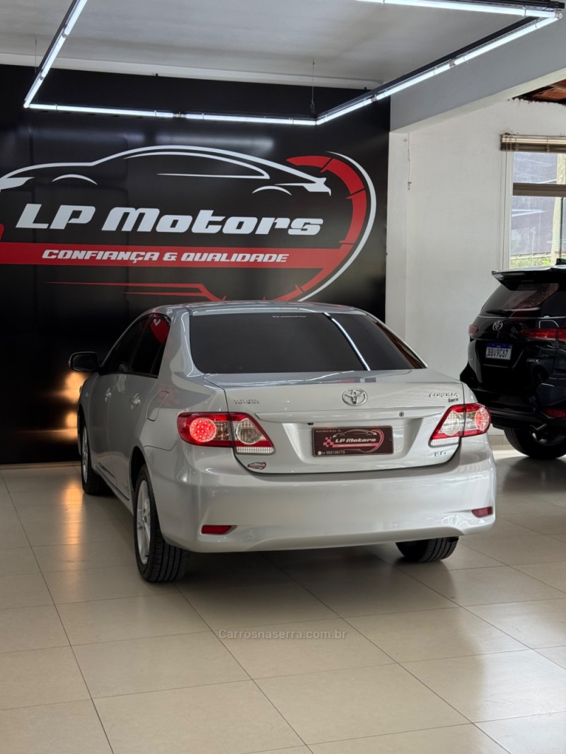 COROLLA 2.0 XEI 16V FLEX 4P AUTOMÁTICO - 2014 - FARROUPILHA
