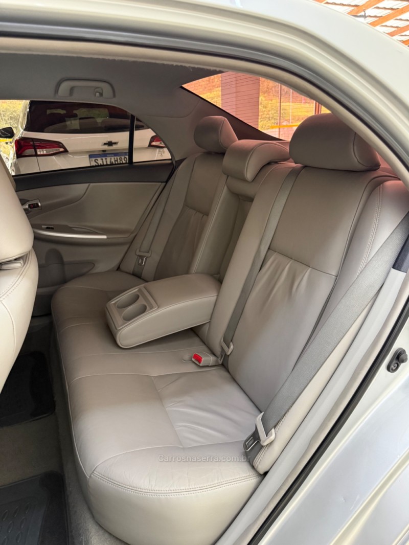 COROLLA 2.0 XEI 16V FLEX 4P AUTOMÁTICO - 2014 - FARROUPILHA