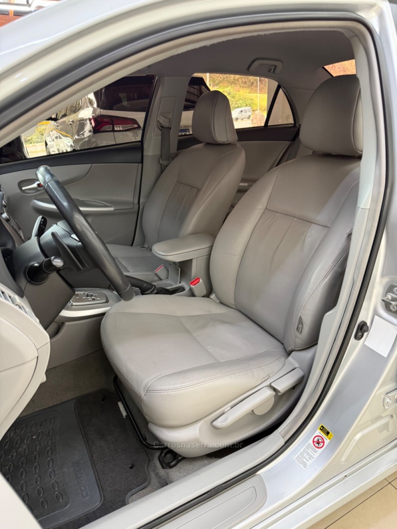 COROLLA 2.0 XEI 16V FLEX 4P AUTOMÁTICO - 2014 - FARROUPILHA