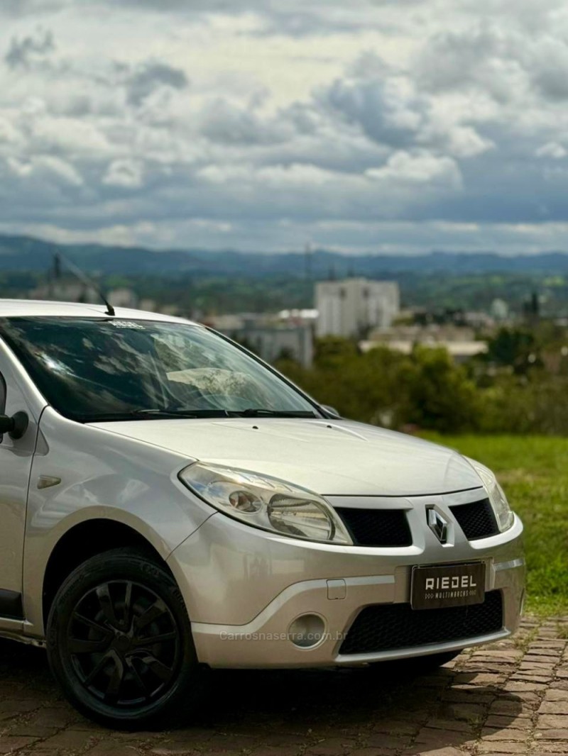 SANDERO 1.6 EXPRESSION 8V FLEX 4P MANUAL - 2009 - VENâNCIO AIRES