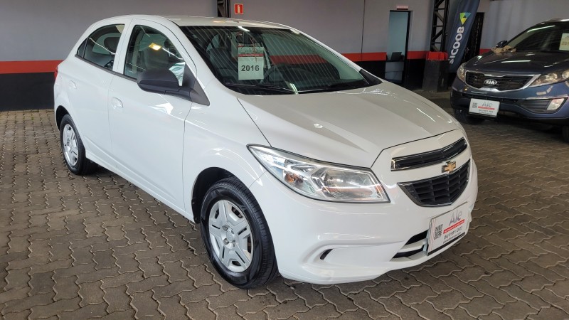 ONIX 1.0 LT 8V FLEX 4P MANUAL - 2016 - GARIBALDI