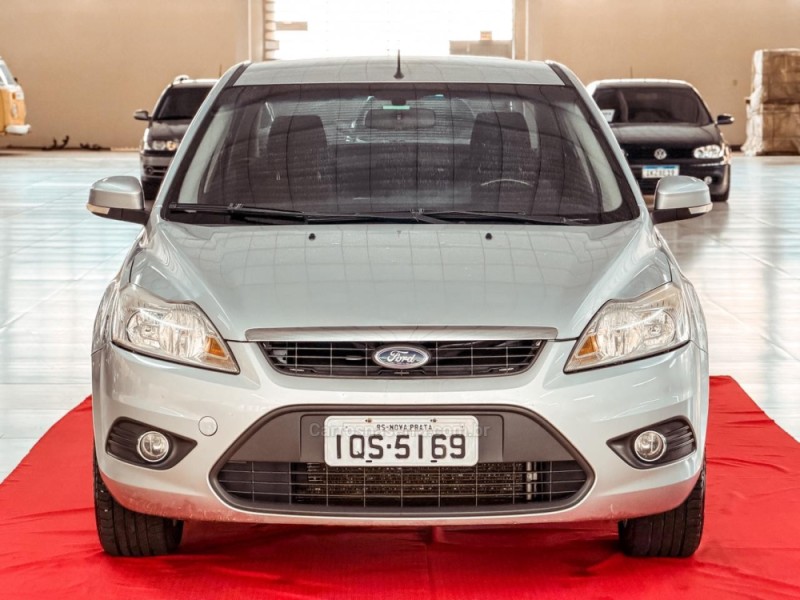 FOCUS 2.0 GLX SEDAN 16V FLEX 4P MANUAL - 2010 - NOVA PRATA