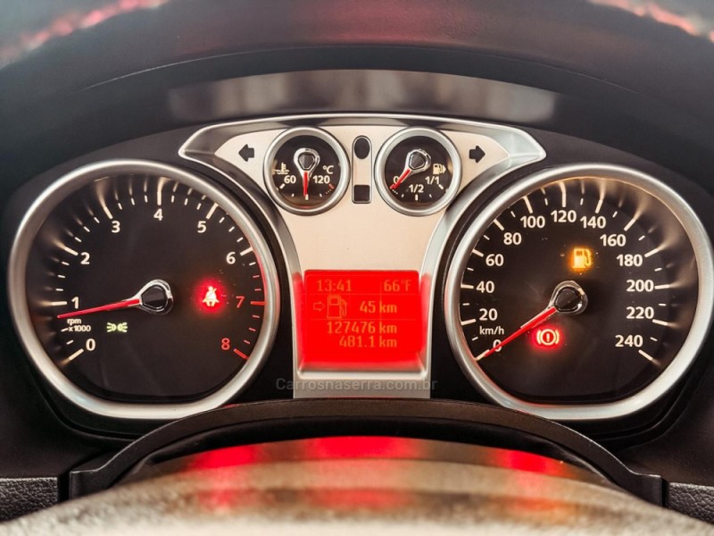 FOCUS 2.0 GLX SEDAN 16V FLEX 4P MANUAL - 2010 - NOVA PRATA