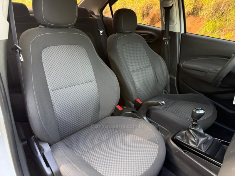 PRISMA 1.4 MPFI LT 8V FLEX 4P MANUAL - 2017 - IVOTI