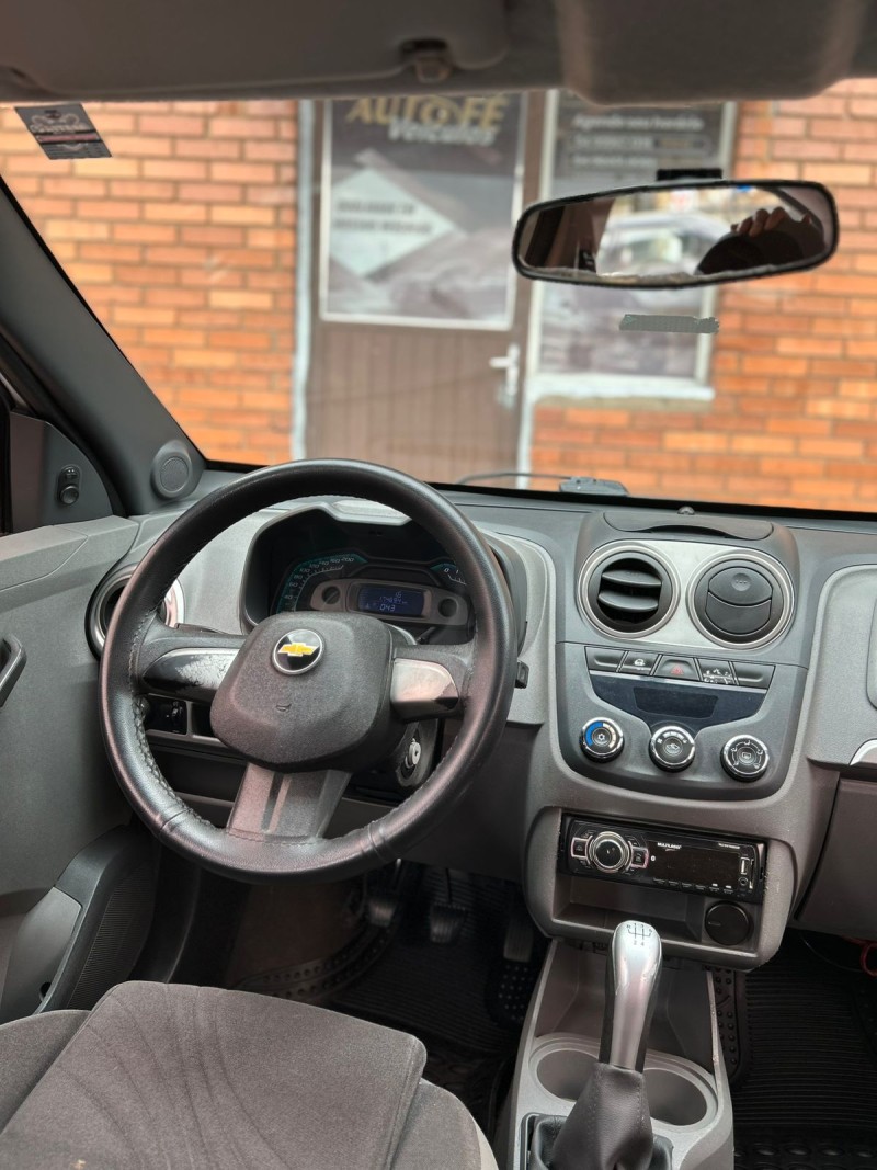 AGILE 1.4 MPFI LTZ 8V FLEX 4P MANUAL - 2010 - CANELA
