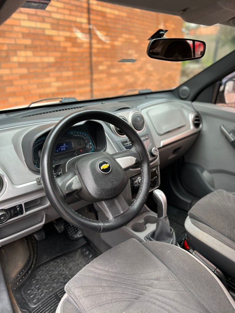 AGILE 1.4 MPFI LTZ 8V FLEX 4P MANUAL - 2010 - CANELA