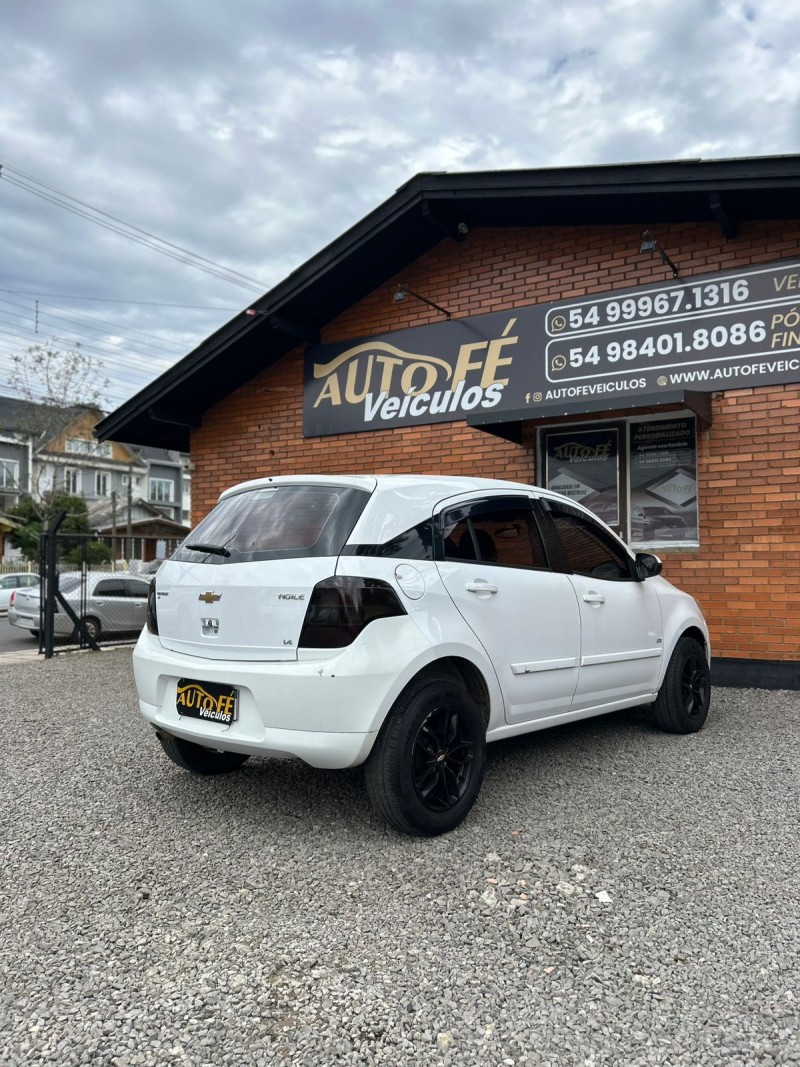 AGILE 1.4 MPFI LTZ 8V FLEX 4P MANUAL - 2010 - CANELA