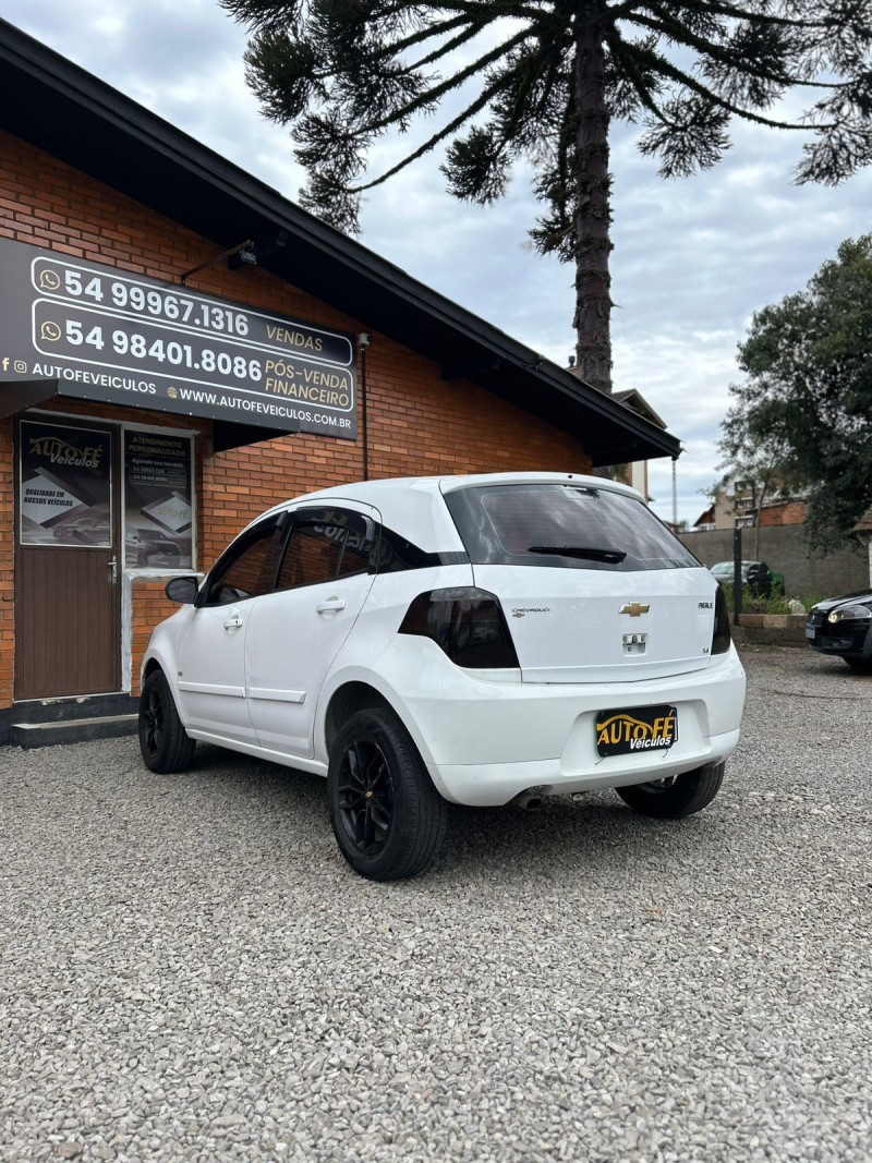 AGILE 1.4 MPFI LTZ 8V FLEX 4P MANUAL - 2010 - CANELA