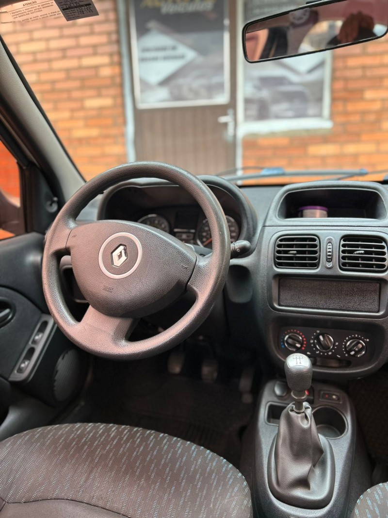 CLIO 1.0 EXPRESSION 16V FLEX 4P MANUAL - 2016 - CANELA