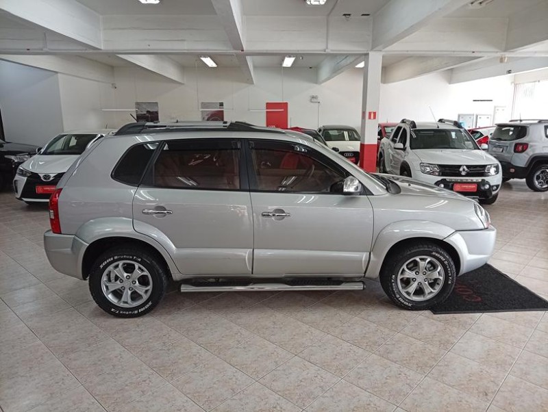 TUCSON 2.0 MPFI GL 16V 142CV 2WD GASOLINA 4P MANUAL - 2010 - CAXIAS DO SUL