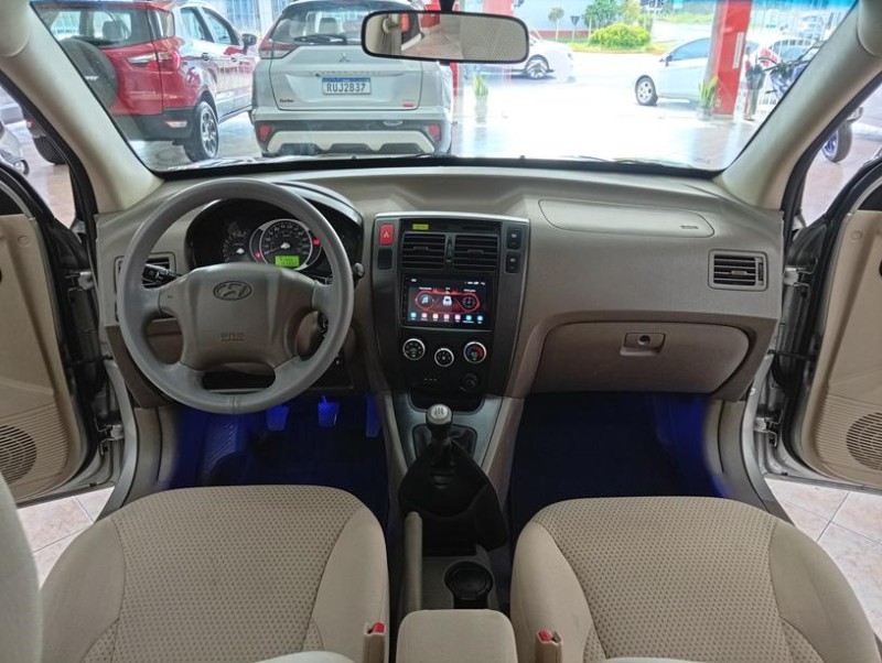 TUCSON 2.0 MPFI GL 16V 142CV 2WD GASOLINA 4P MANUAL - 2010 - CAXIAS DO SUL