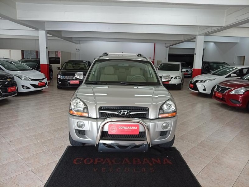 TUCSON 2.0 MPFI GL 16V 142CV 2WD GASOLINA 4P MANUAL - 2010 - CAXIAS DO SUL