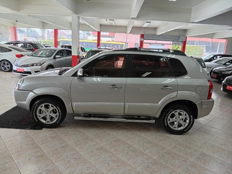 TUCSON 2.0 MPFI GL 16V 142CV 2WD GASOLINA 4P MANUAL - 2010 - CAXIAS DO SUL