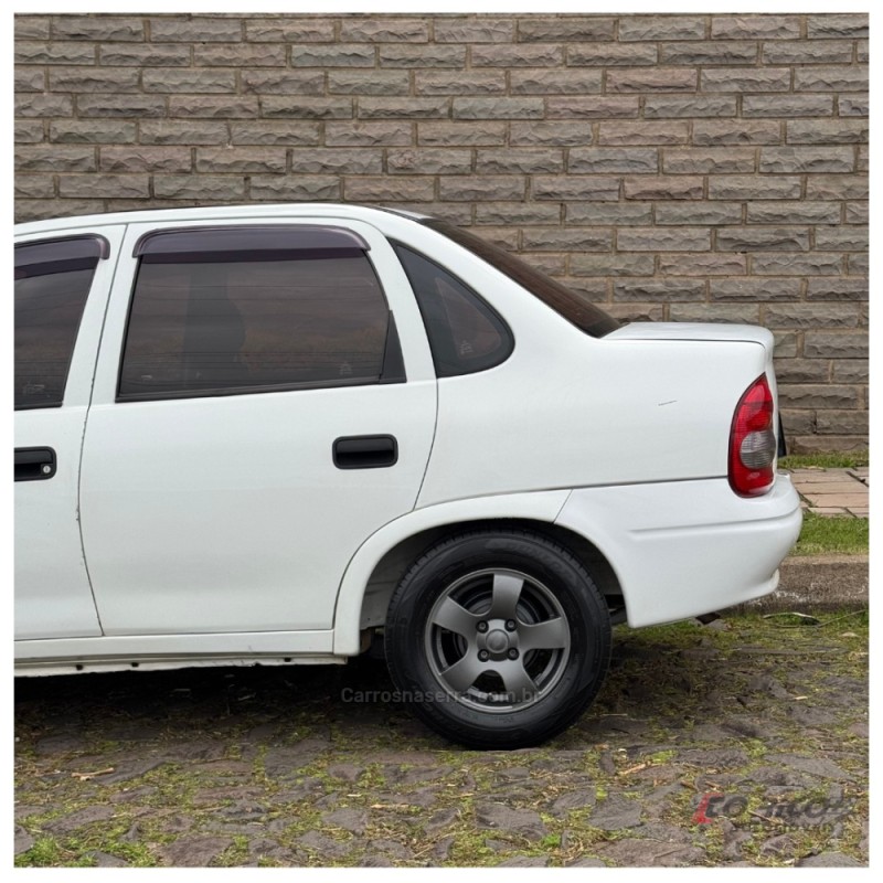 CLASSIC 1.0 MPFI LIFE 8V GASOLINA 4P MANUAL - 2006 - CAMPO BOM