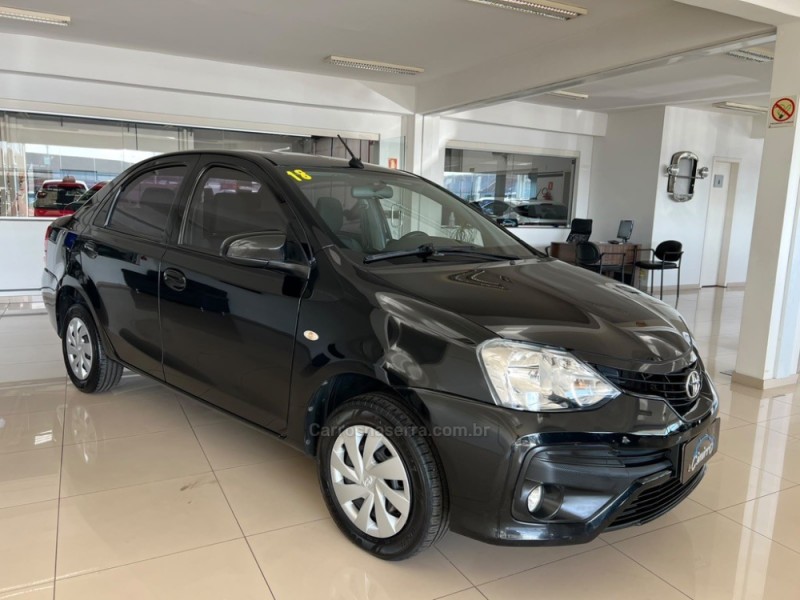 etios 1.5 xs sedan 16v flex 4p manual 2018 taquara
