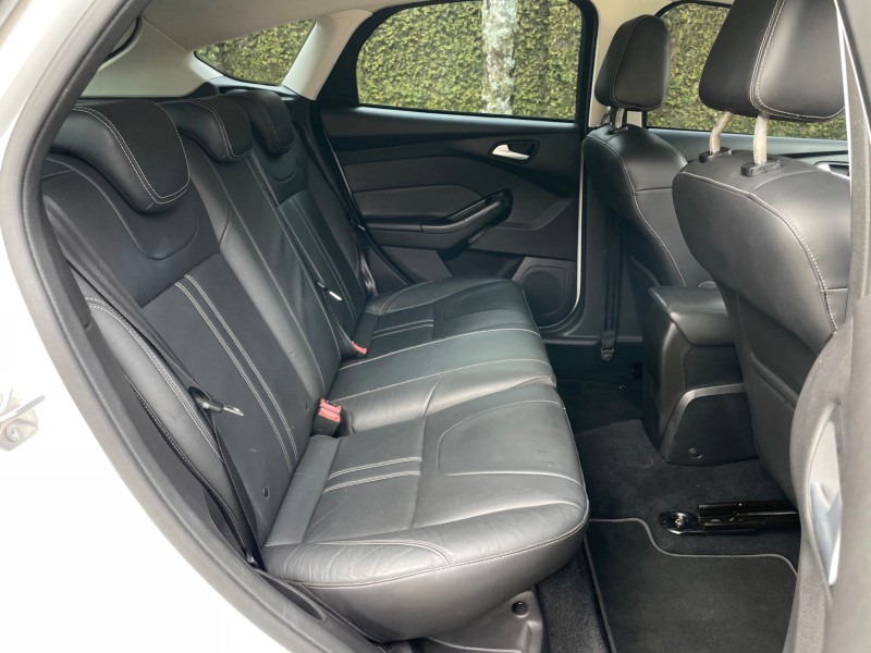 FOCUS 1.6 SE 16V FLEX 4P MANUAL - 2015 - CAXIAS DO SUL