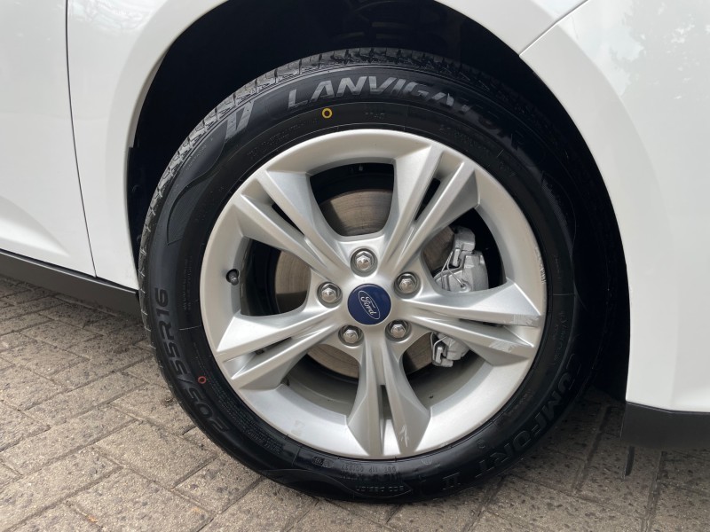 FOCUS 1.6 SE 16V FLEX 4P MANUAL - 2015 - CAXIAS DO SUL