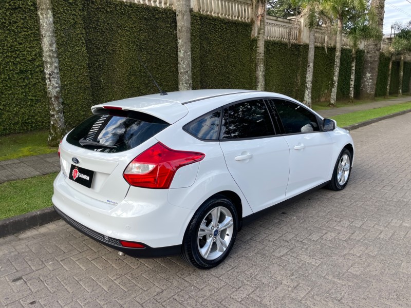 FOCUS 1.6 SE 16V FLEX 4P MANUAL - 2015 - CAXIAS DO SUL