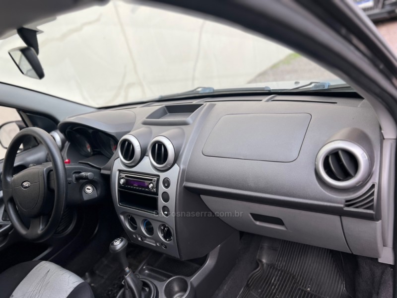 FIESTA 1.6 MPI TRAIL HATCH 8V FLEX 4P MANUAL - 2008 - CAXIAS DO SUL