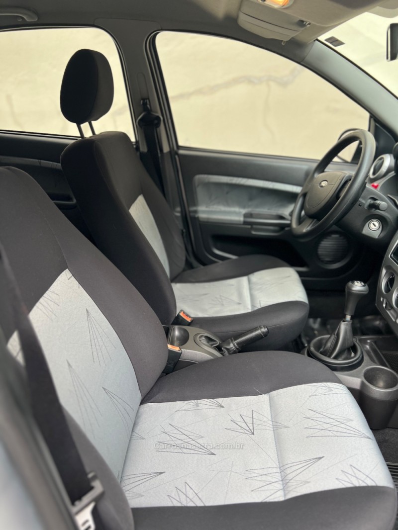 FIESTA 1.6 MPI TRAIL HATCH 8V FLEX 4P MANUAL - 2008 - CAXIAS DO SUL