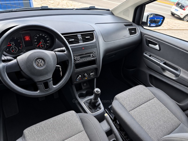 FOX 1.0 MI 8V FLEX 4P MANUAL - 2013 - CAXIAS DO SUL