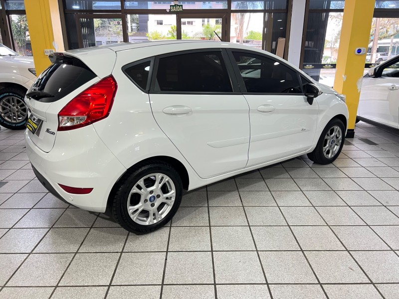 FIESTA 1.6 SE HATCH 16V FLEX 4P AUTOMÁTICO - 2016 - CAXIAS DO SUL